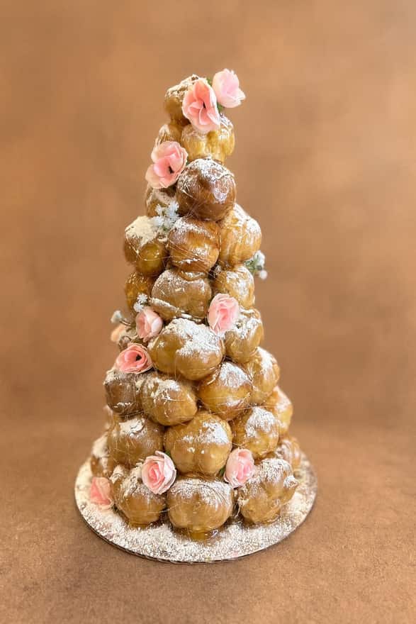 Croquembouche