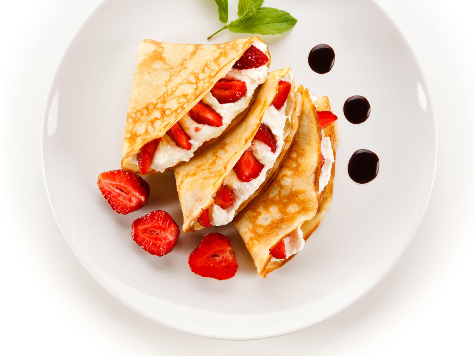 strawberries cream crepe
